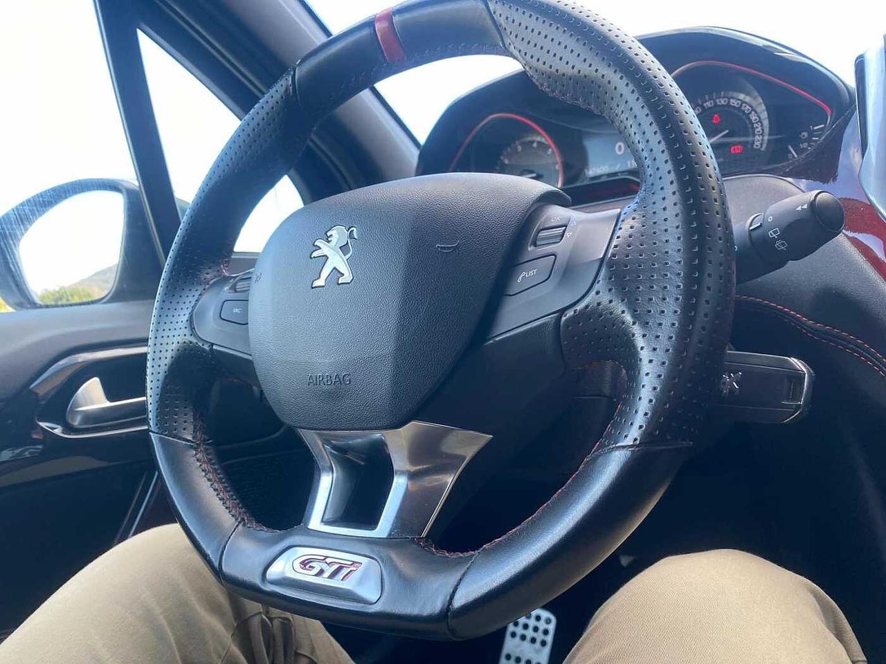 Peugeot 208 1.6 THP 200 CV 3 porte GTi