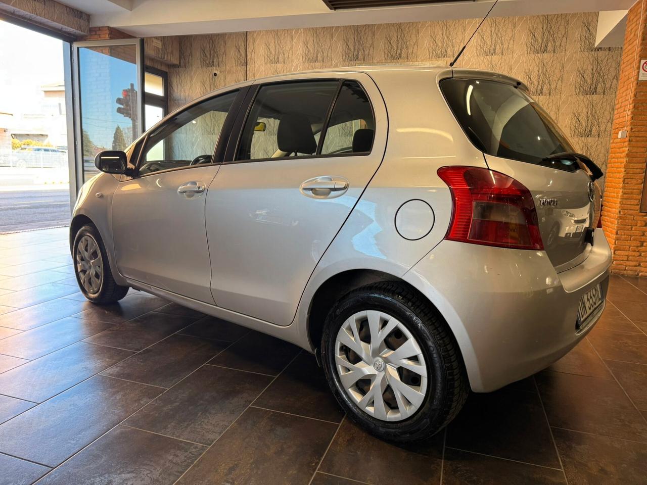 Toyota Yaris 1.3 5 porte Sol