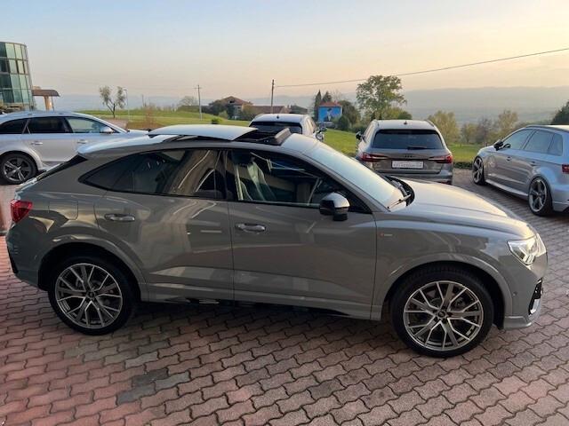 Audi Q3 Sportback 40 Tdi Q. S-tr. S-line, Tetto, Matrix