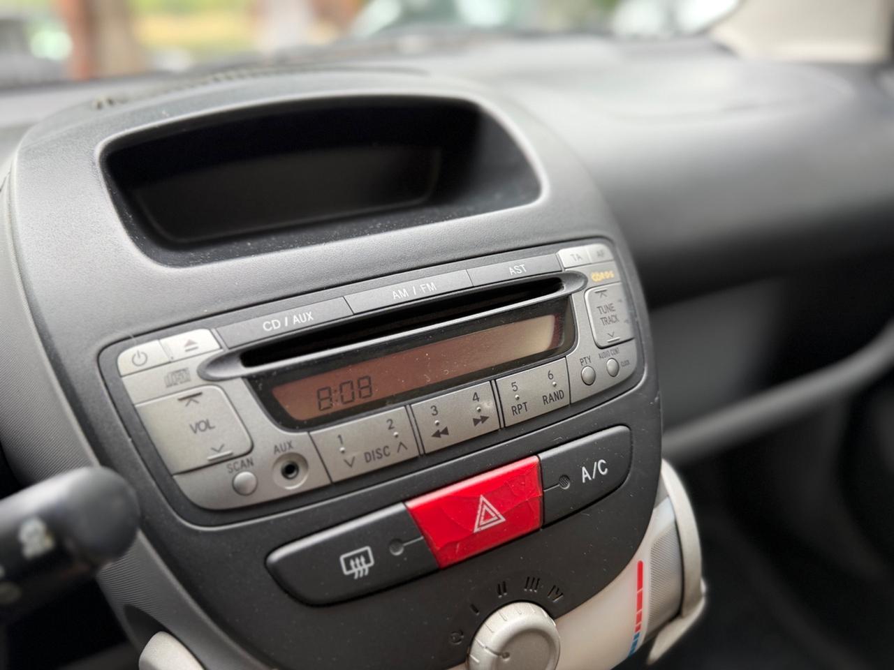 Peugeot 107 1.0 68CV 3p. Plaisir