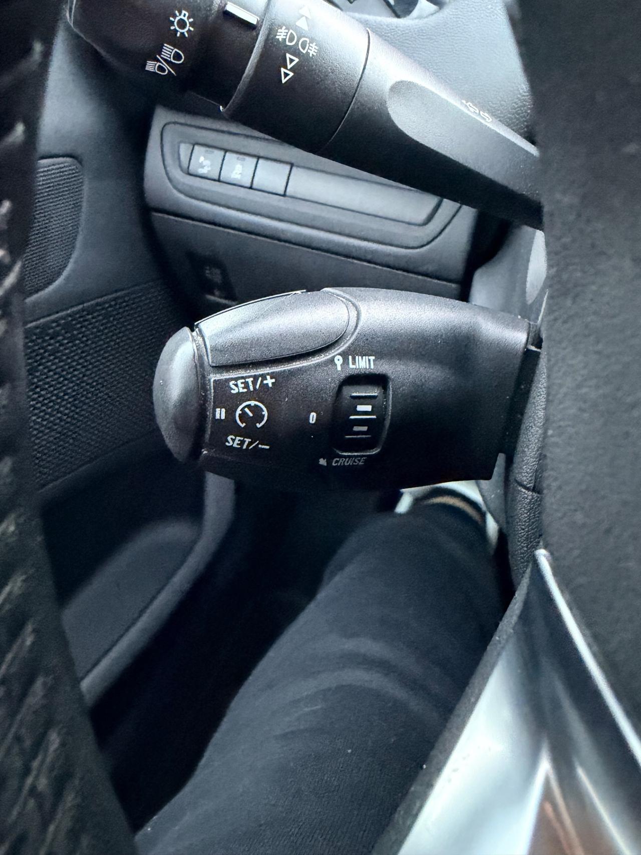 Peugeot 208 1.4 HDi 68 CV 5 porte Active