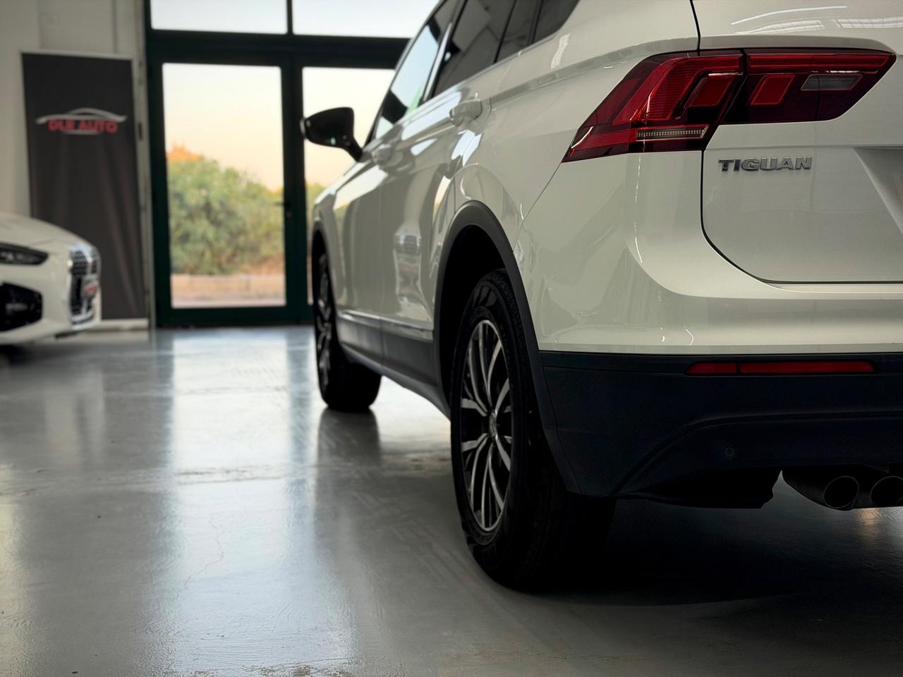 Volkswagen Tiguan 2.0 TDI SCR DSG 4MOTION Business BMT