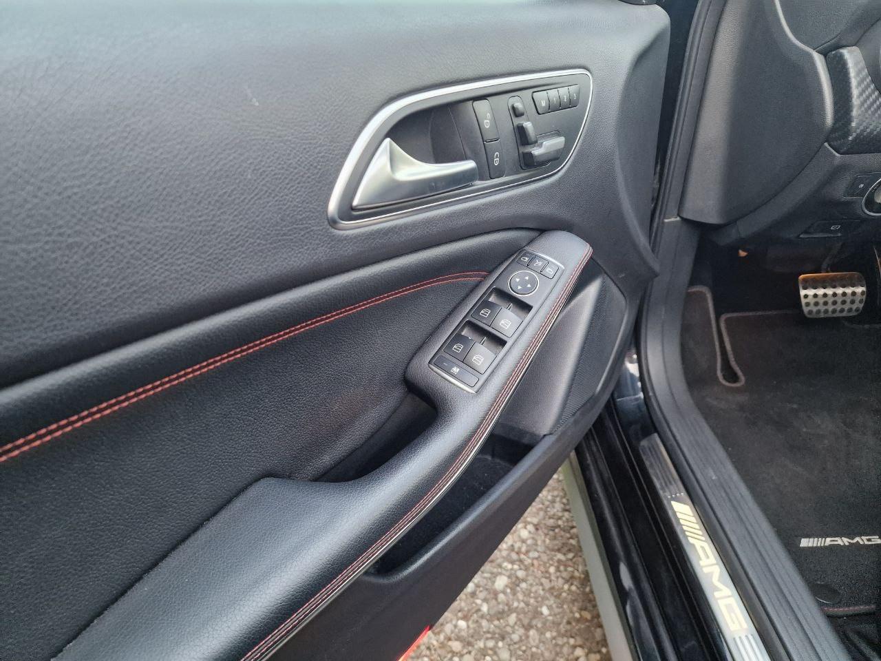 Mercedes-benz A45 AMG