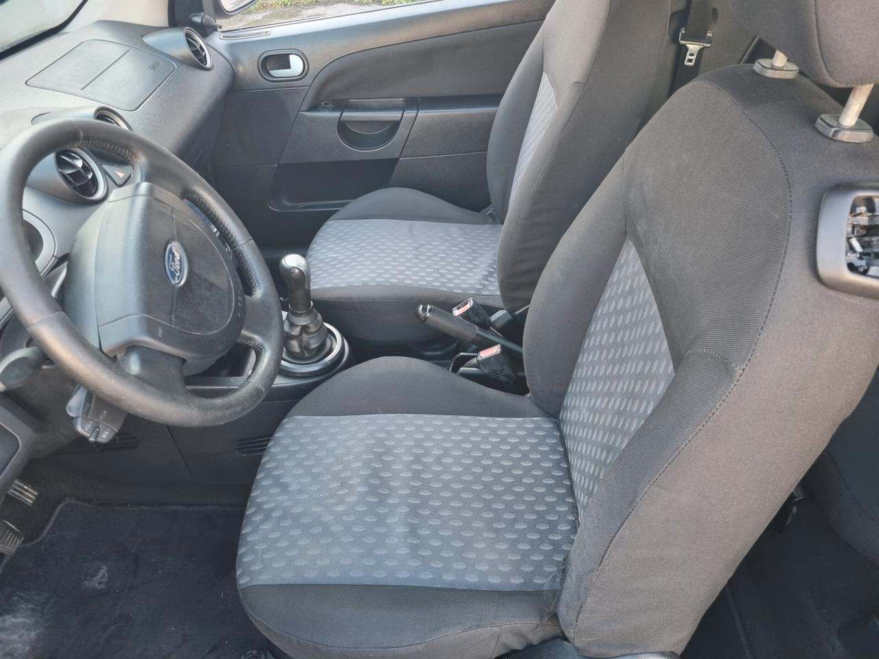 Ford Fiesta 1.4 16V 5p. Ghia