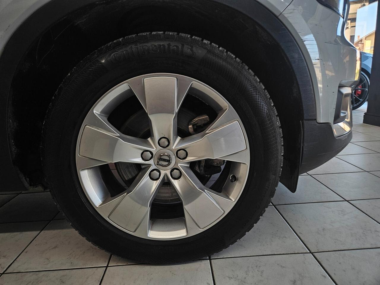 Volvo XC40 2.0 Business awd my20 - IVA ESPOSTA