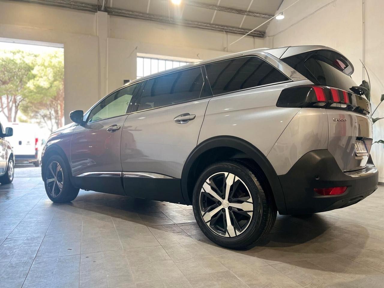 PEUGEOT 5008 HDi 130 CV EAT8 ALLURE PACK *2023*7POSTI*76MILAKM*