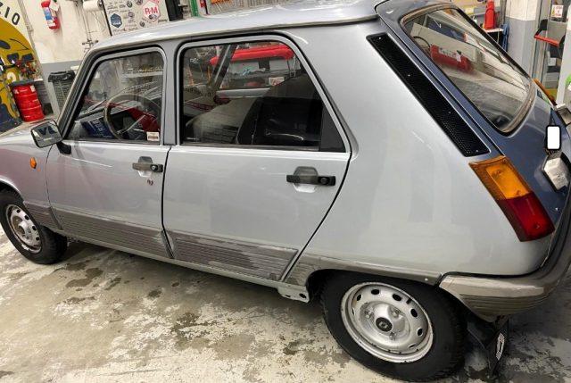 RENAULT R 5 1100