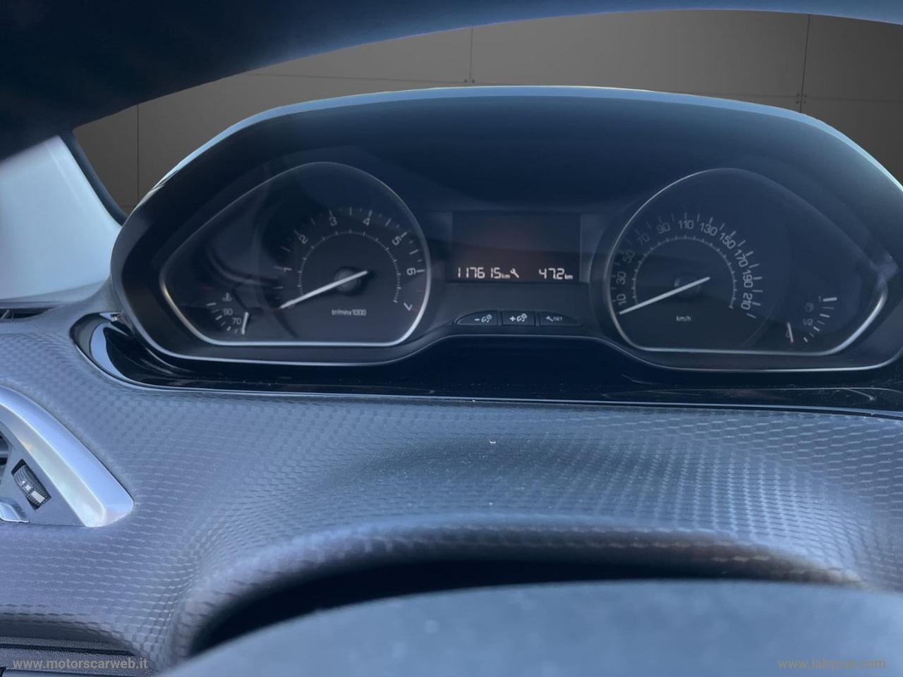 PEUGEOT 2008 PureTech 82 S&S Allure