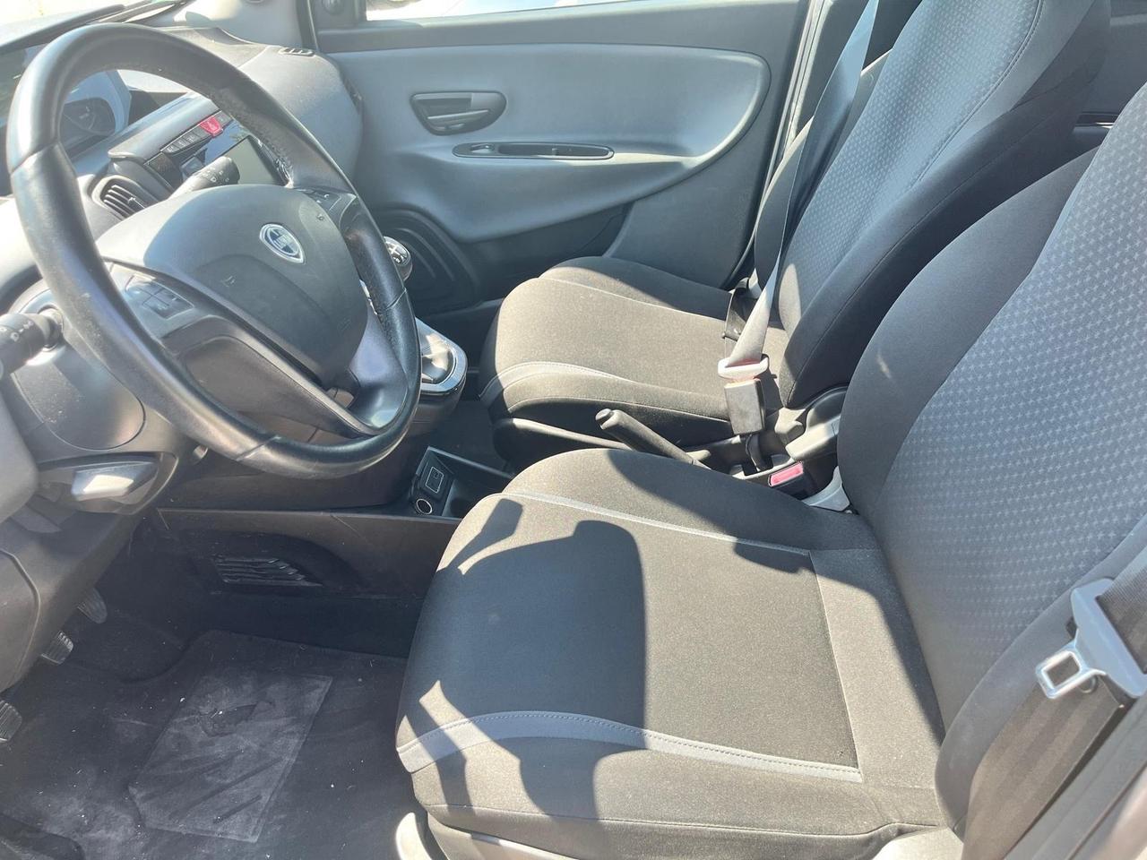 Lancia Ypsilon 1.2 69 CV 5 porte GPL Ecochic Platinum