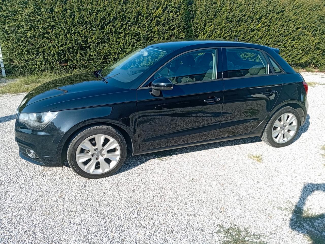 Audi A1 SPB 1.6 TDI S LINE EDITION PLUS