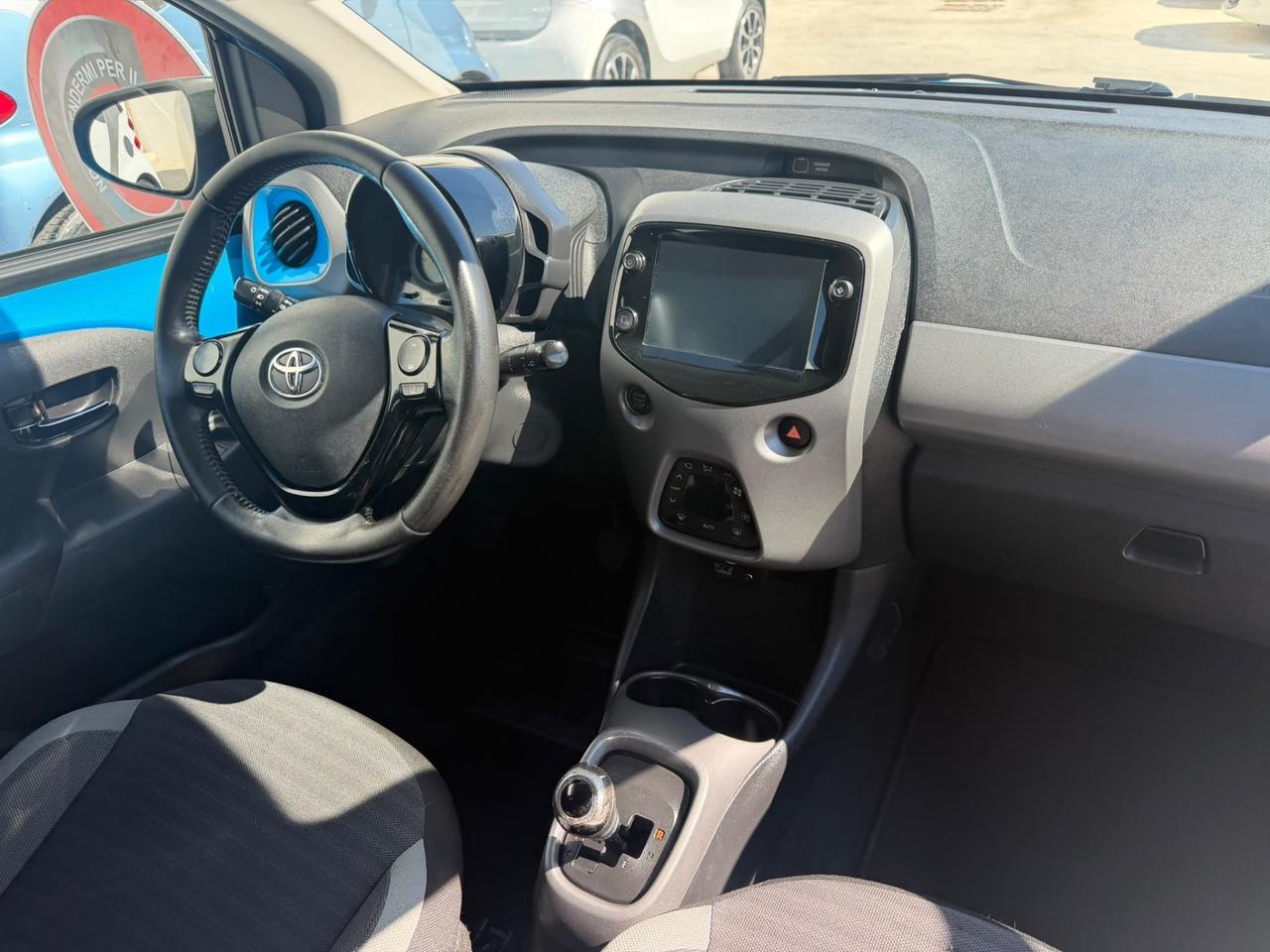 Toyota Aygo X 1.0 VVT-i 72 CV 5 porte Lounge Air S-CVT