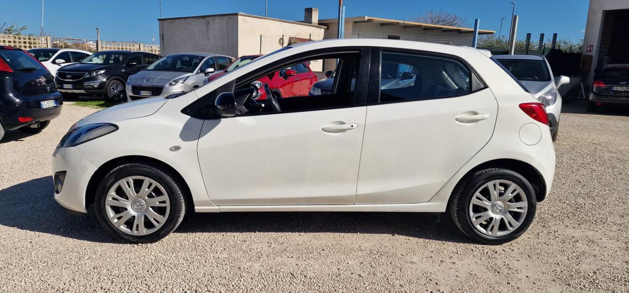 Mazda2 1.3 16V 75CV 5p. Trendy 2014
