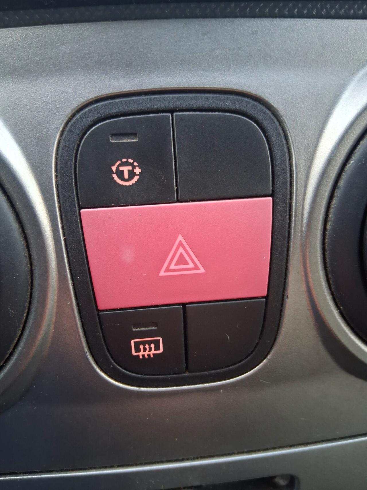 Fiat Qubo 1.3 MJT 75 CV Trekking