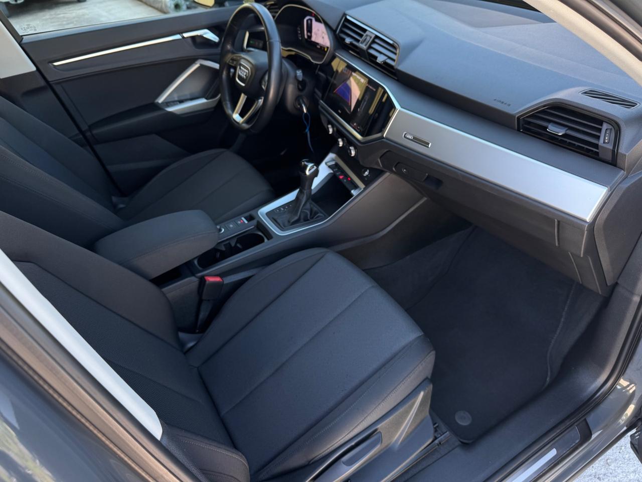Audi Q3 35 TDI S tronic Advanced (Retrocamera)