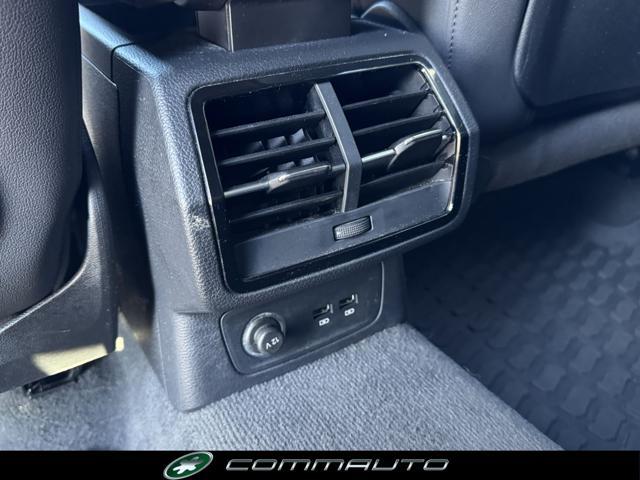 AUDI Q3 40 TFSI quattro S tronic S line edition