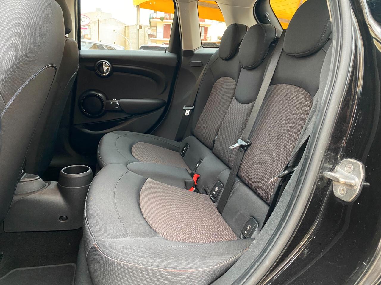 Mini Cooper D 1.5 116 CV - 5 PORTE