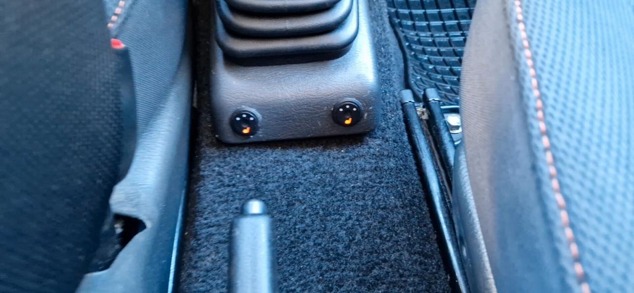 Suzuki Jimny 1.3i 16V cat 4WD JLX 55.315 KM