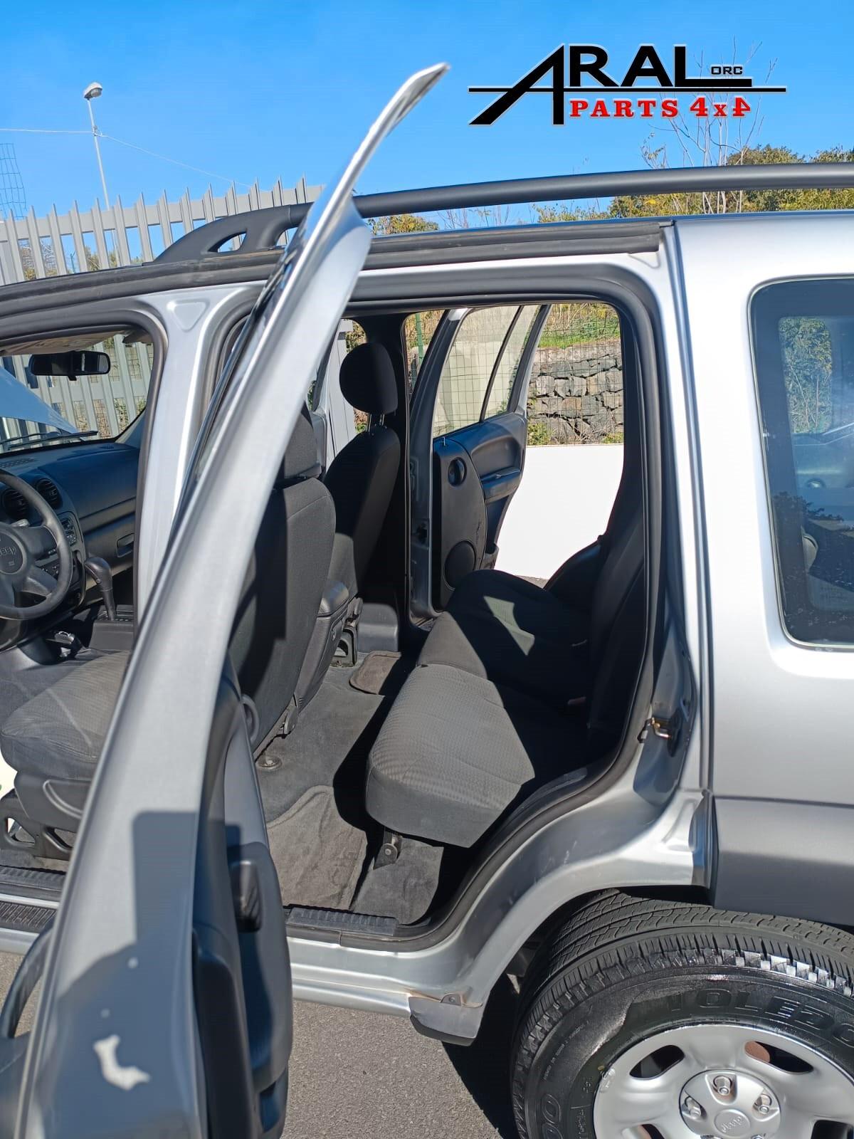 Jeep Cherokee 2.8 CRD LIMITED/SPORT