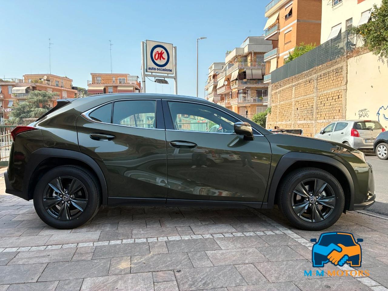 Lexus UX 300h 2.0 Urban 2wd cvt 199 cv