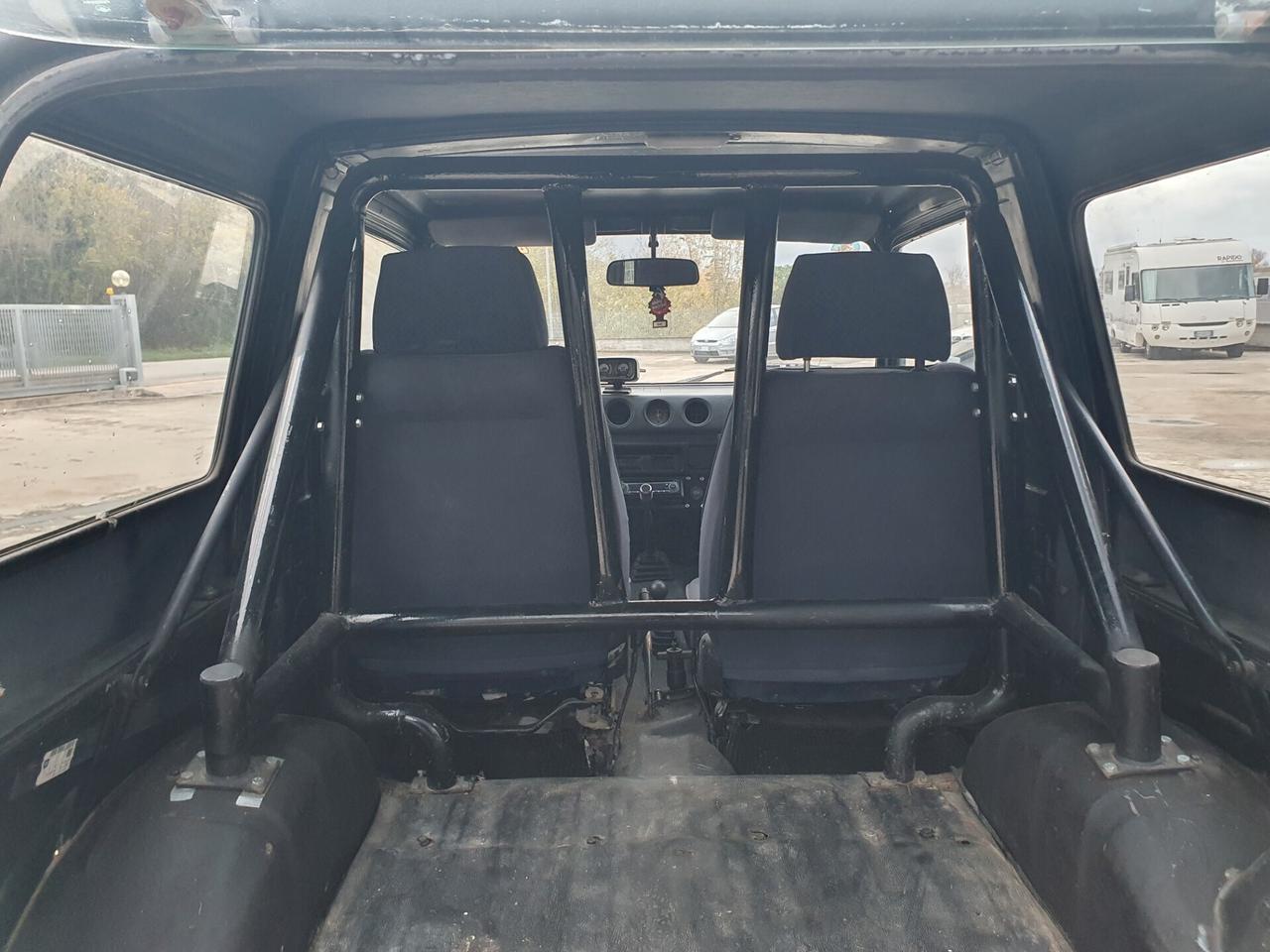 Suzuki SJ 413 SJ413 Berlina TA Autocarro