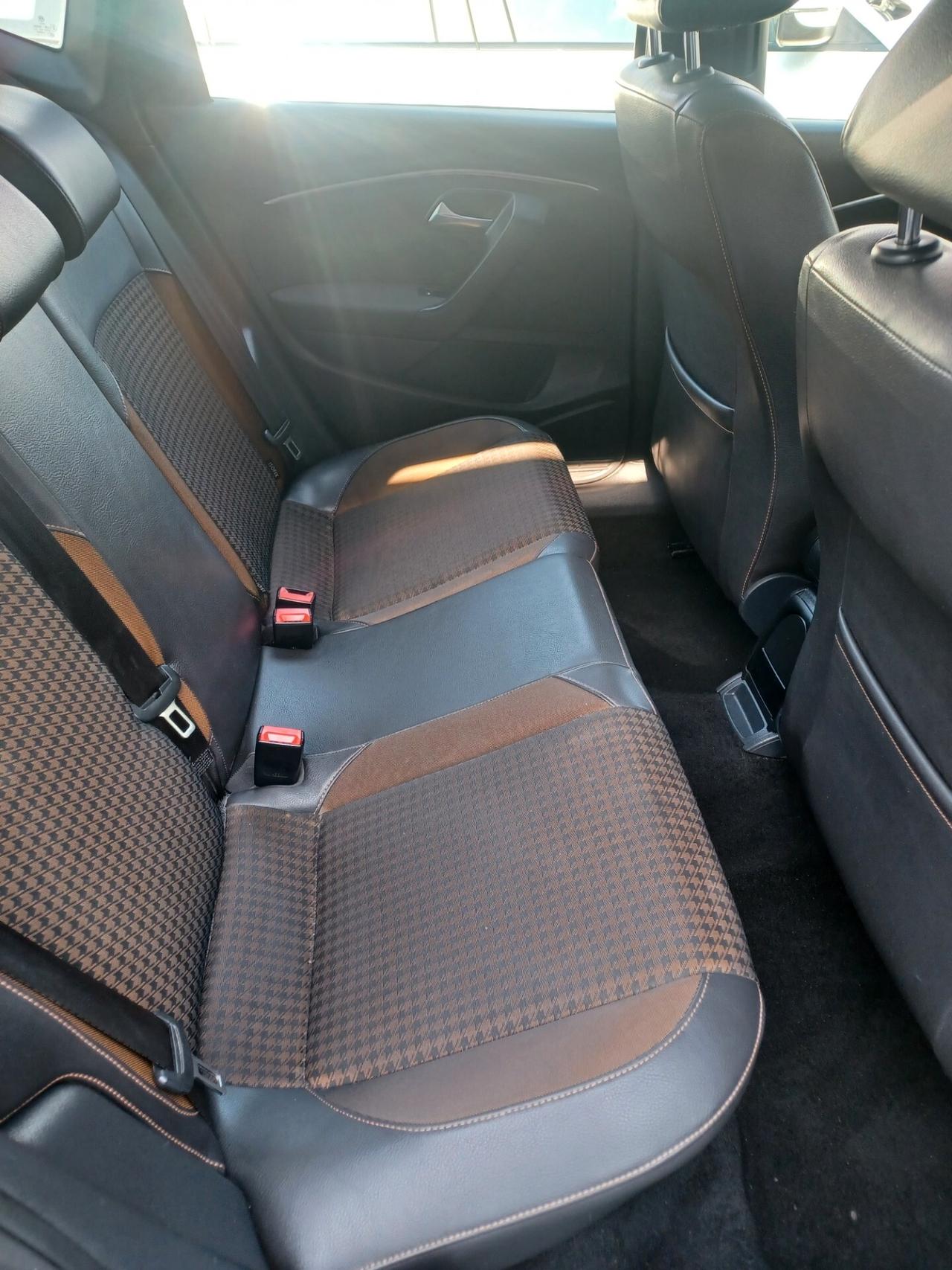 Volkswagen Polo 1.4 TDI HIGHLINE ANNO 2016