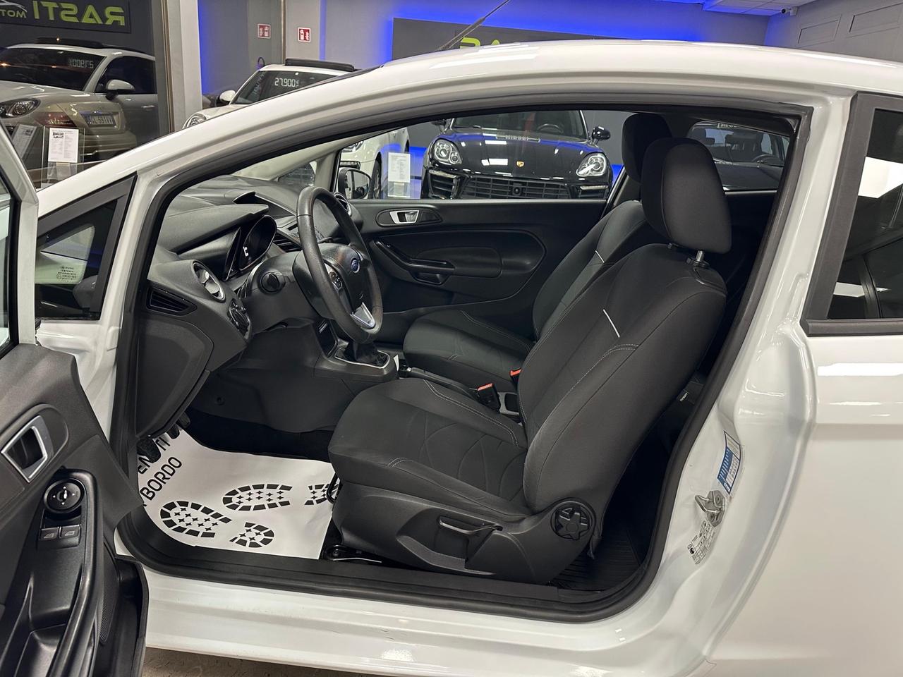 Ford Fiesta 1.2 60CV 3 porte Business OK NEOPATENTATI SOLO 50.000 KM
