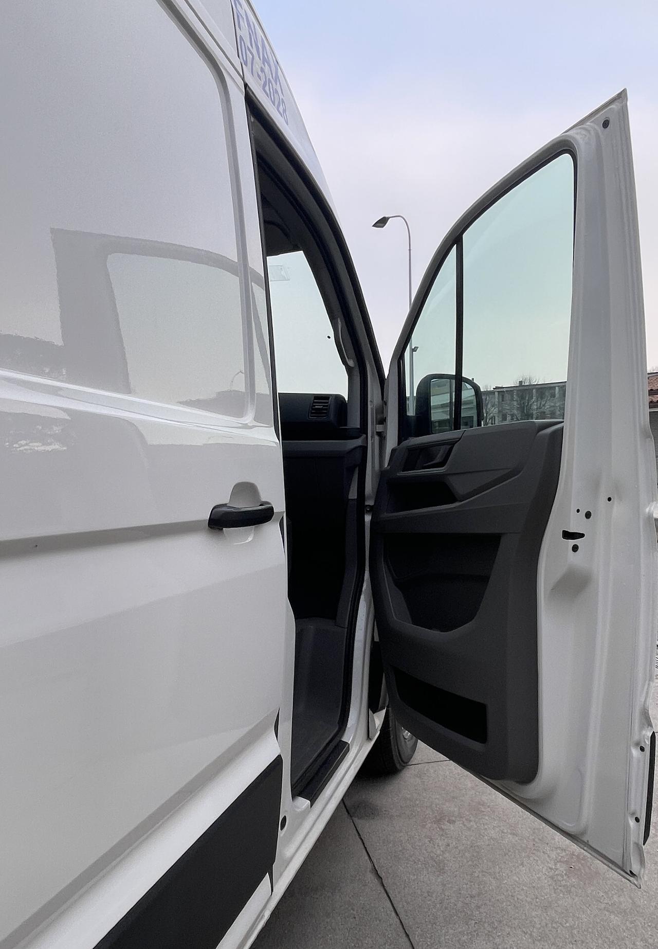 VW Crafter 35 L3H3 2.0 TDI 103kW