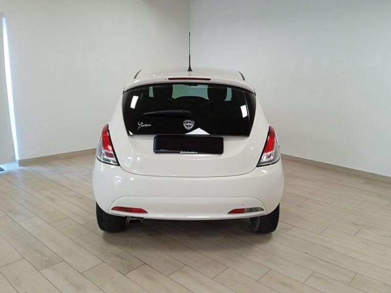 Lancia Ypsilon 3ª serie 1.2 69 CV 5 porte GPL Ecochic Silver
