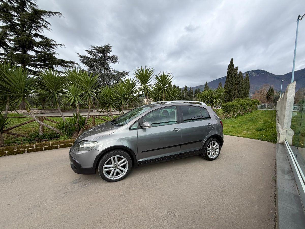 VOLKSWAGEN - Golf Plus
