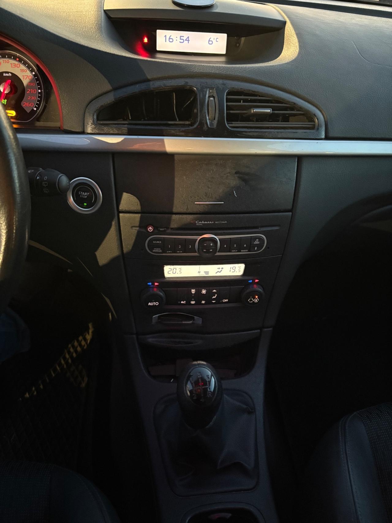 Renault Laguna 2.0 16V SporTour