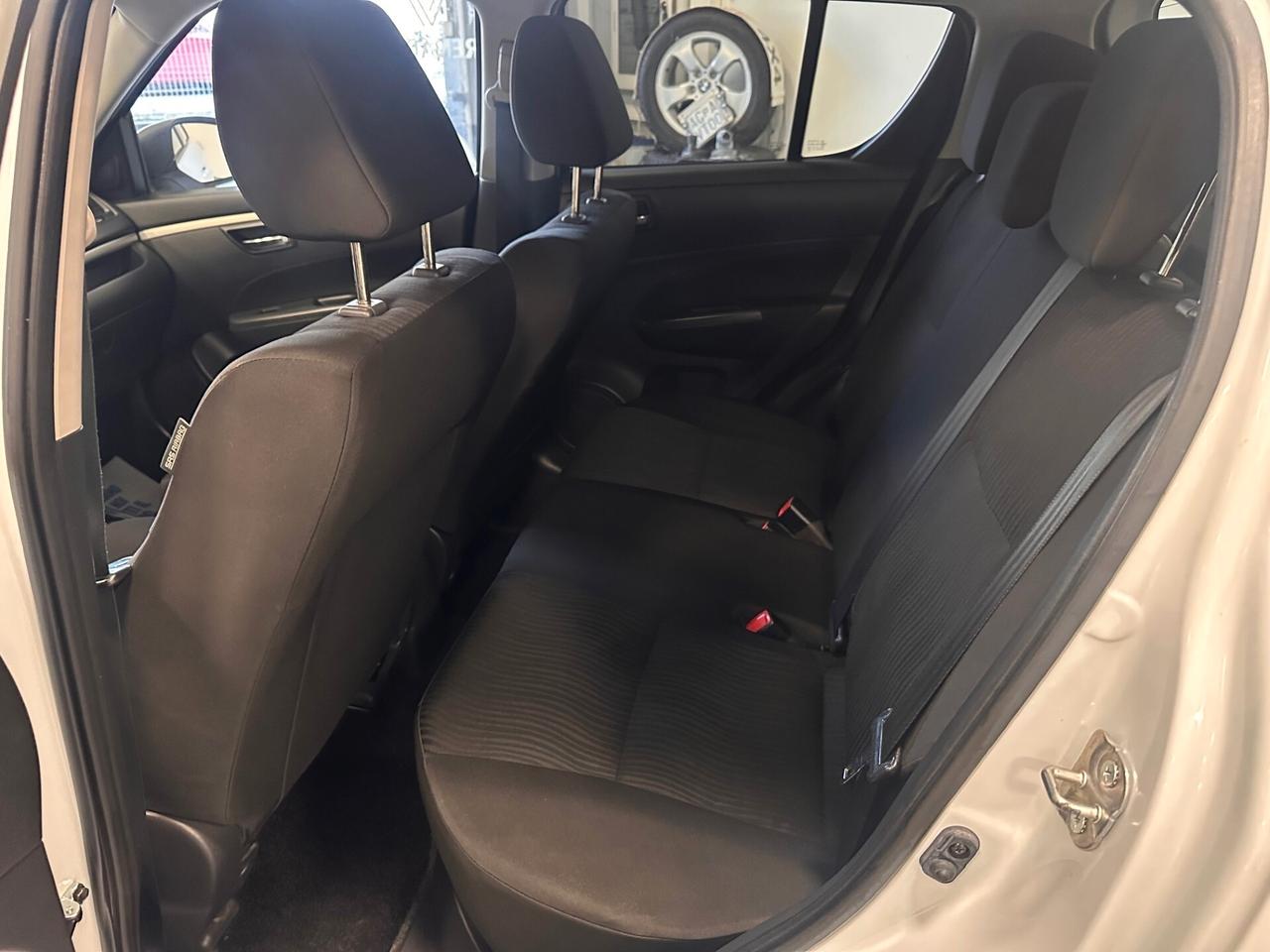 SUZUKI SWIFT 1.2 BENZINA 5 PORTE