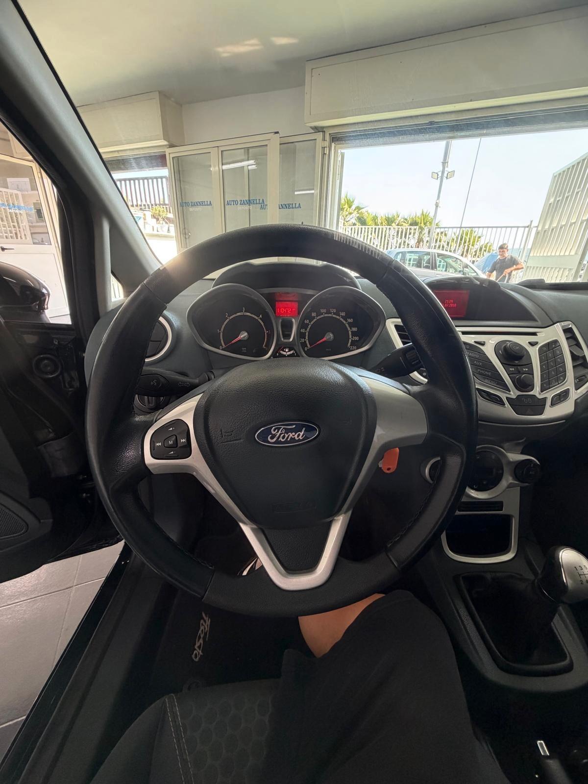 Ford Fiesta 1.4 TDCi 5p. Titanium