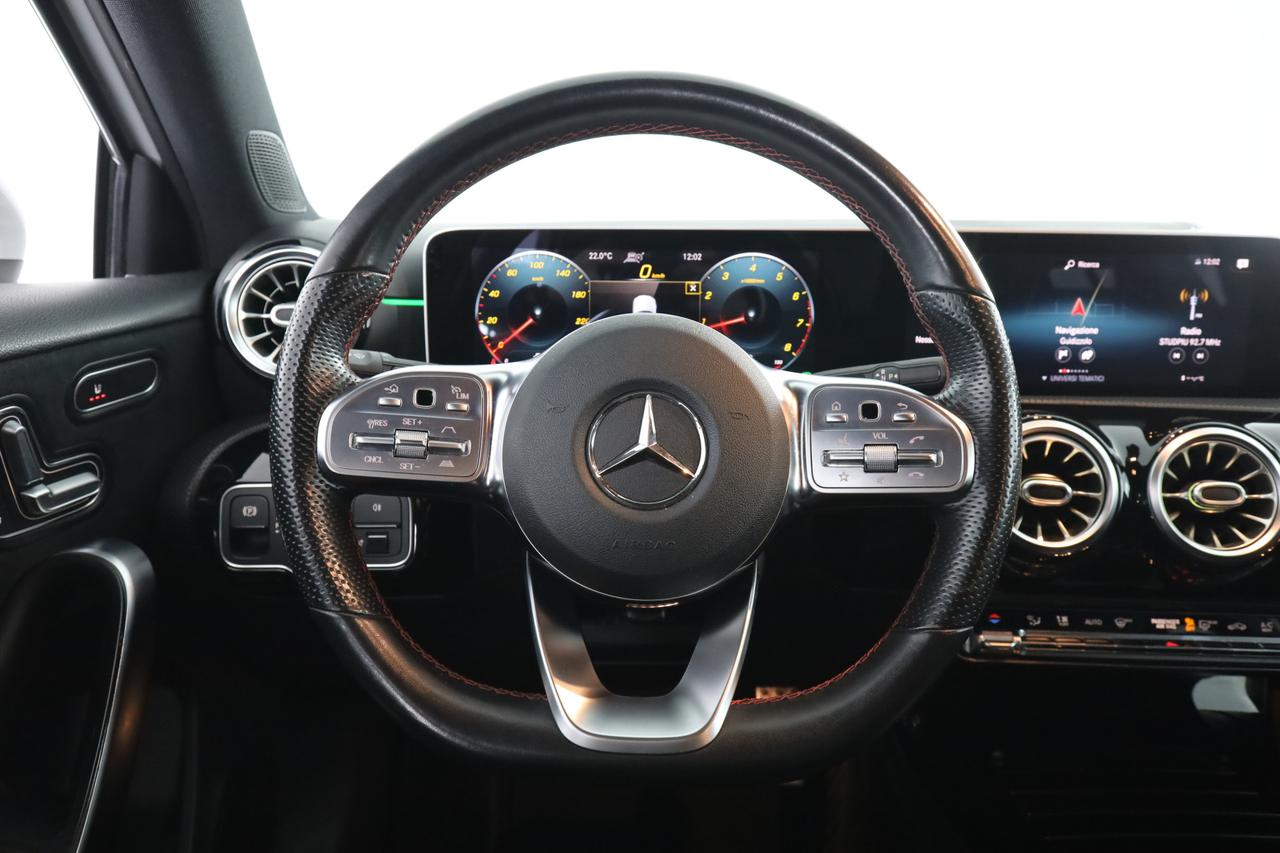 MERCEDES Classe A (W177) A 200 Automatic Premium