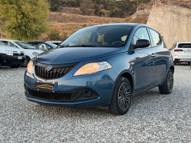 Lancia Ypsilon 1.0 FireFly 5 porte S&S Hybrid Gold Plus