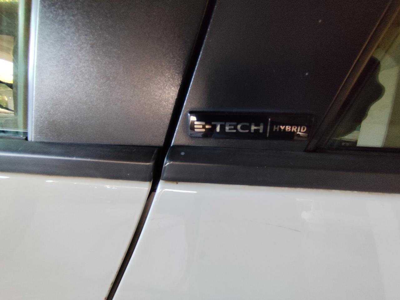 Renault Clio Full Hybrid E-Tech 140 CV 5 porte Initiale Paris