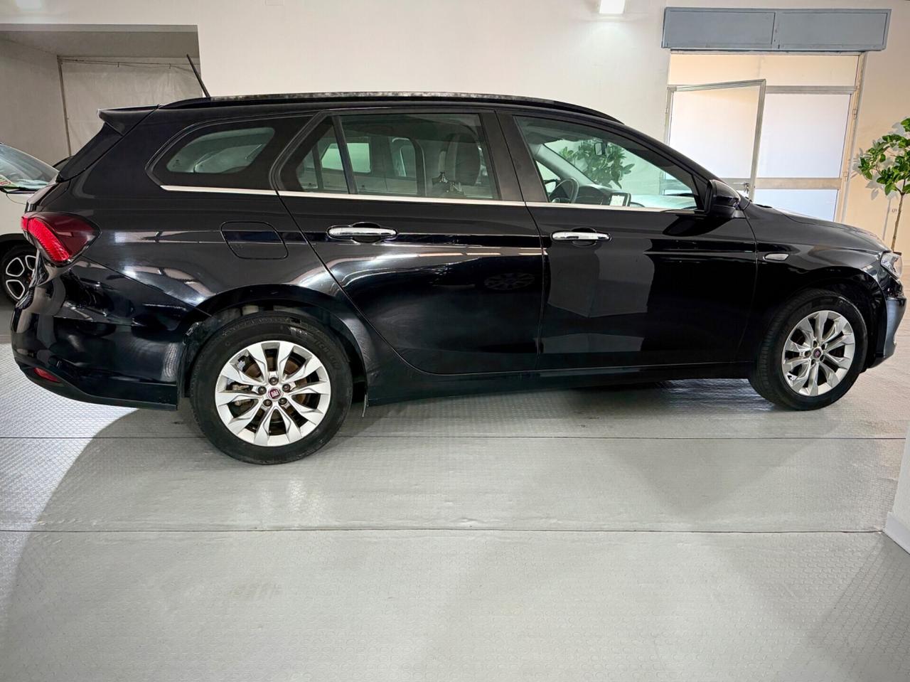 Fiat Tipo 1.6 Mjt Aziendale SW Business 120CV