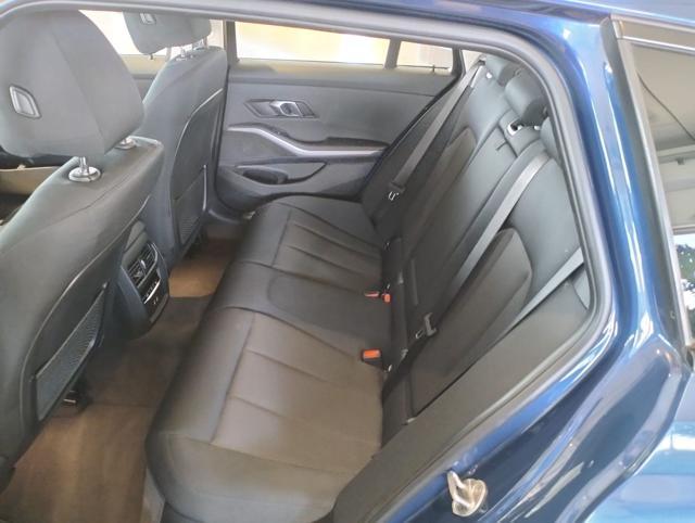 BMW 320 d 48V xDrive Touring Business Advantage