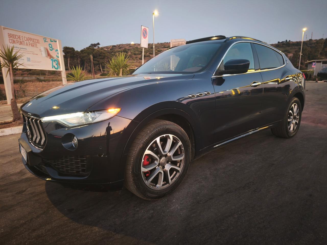 Maserati Levante 3.0d Q4 Tetto No Super Bollo