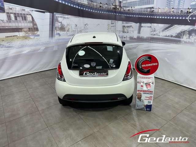 Lancia Ypsilon 1.0 FireFly 5 porte S&S Hybrid Ecochic Gold