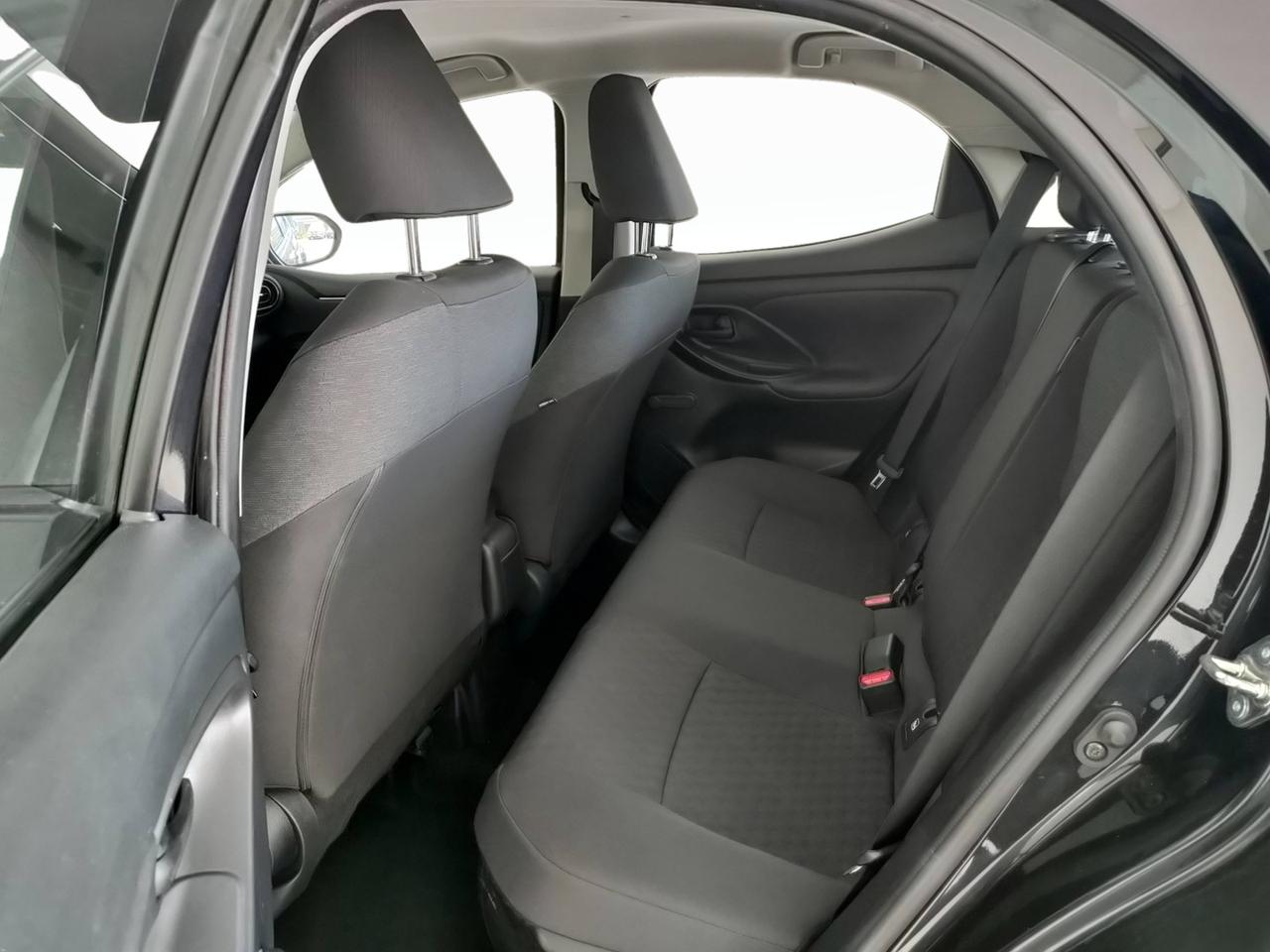TOYOTA Yaris IV 2020 - Yaris 1.5h Active