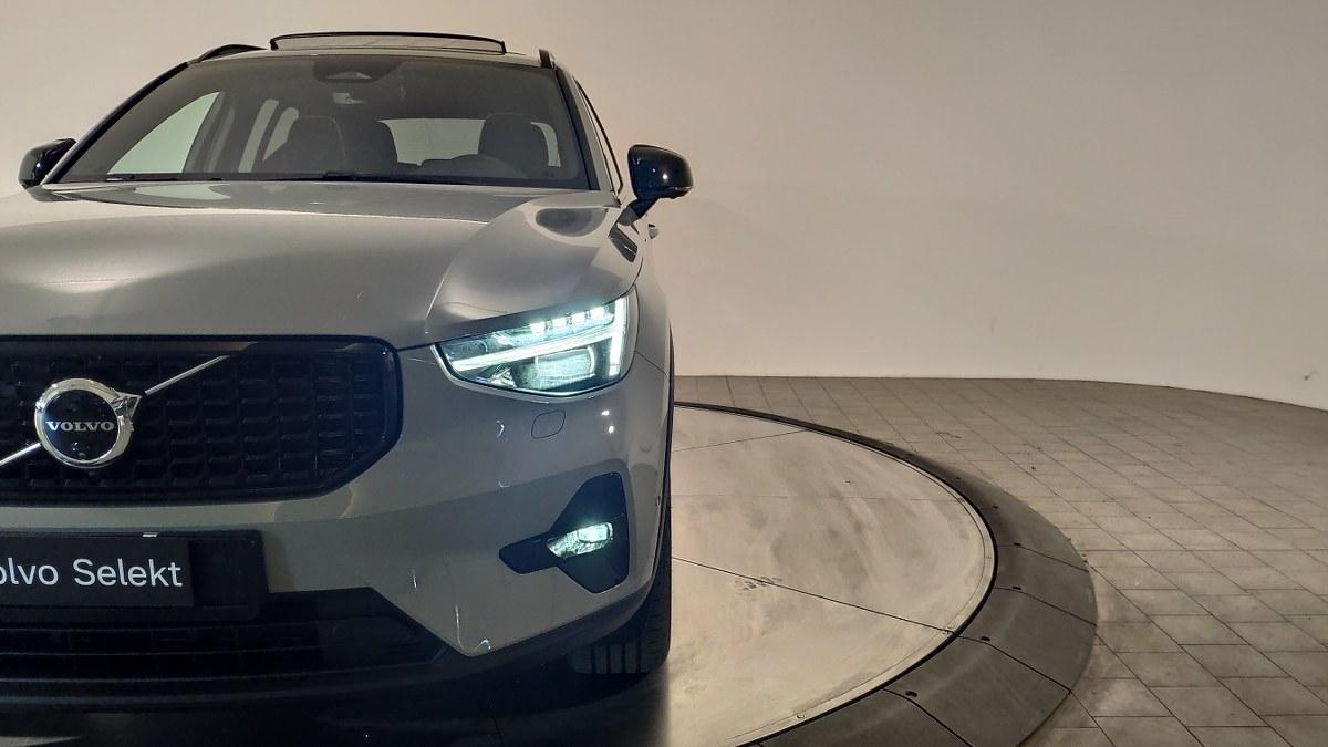 VOLVO Xc40 B3 Mild Hybrid Automatico Ultra Dark