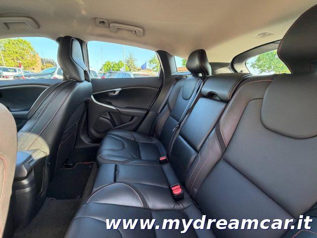 VOLVO V40 Cross Country D2 1.6 Volvo Ocean Race