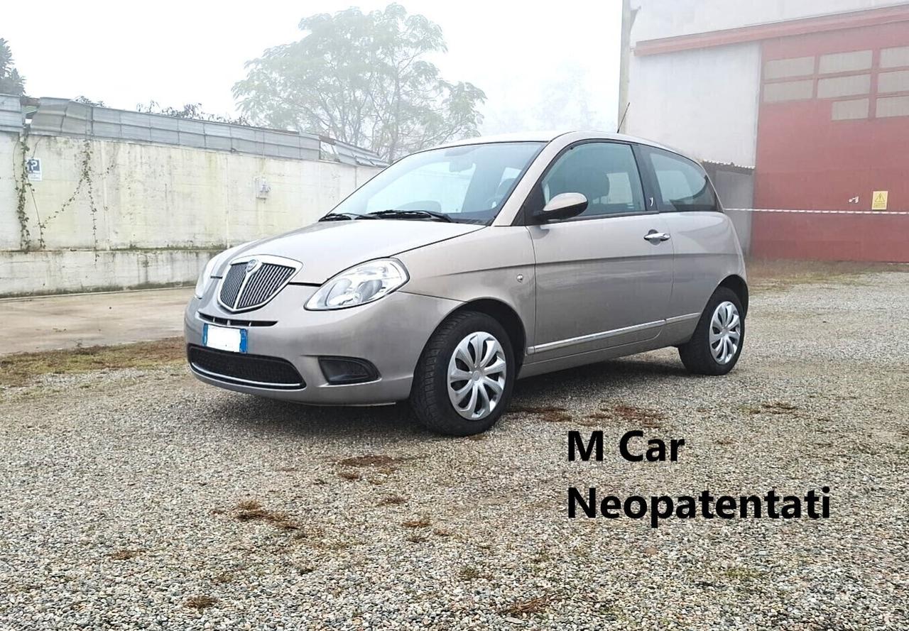 Lancia Ypsilon 1.2 Versus