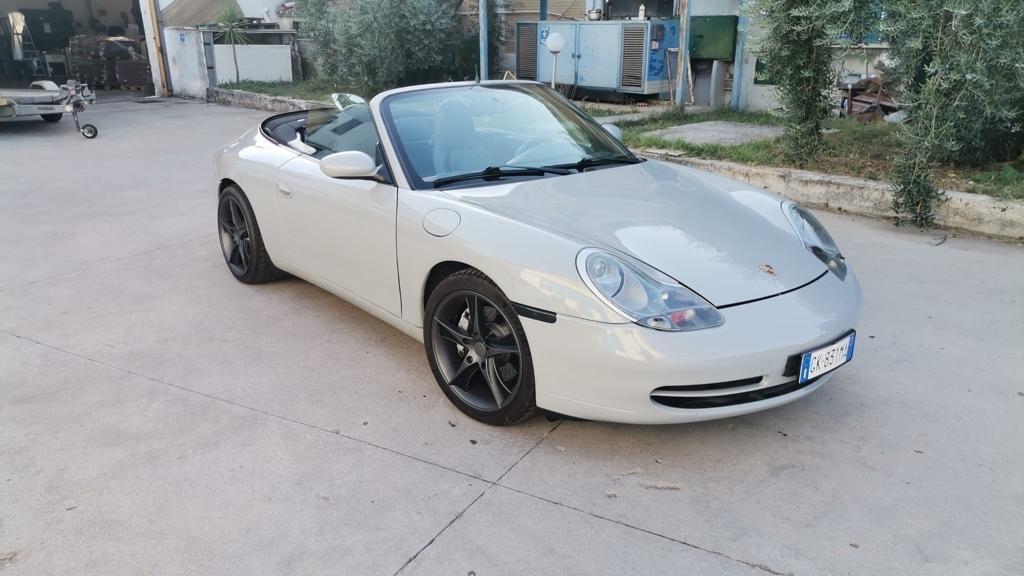 Porsche 996 911 Carrera 4 Cabriolet tiptronic book ok