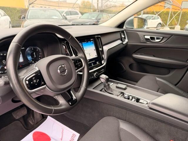 Volvo V60 2.0 d3 150 cv Momentum Geartronic