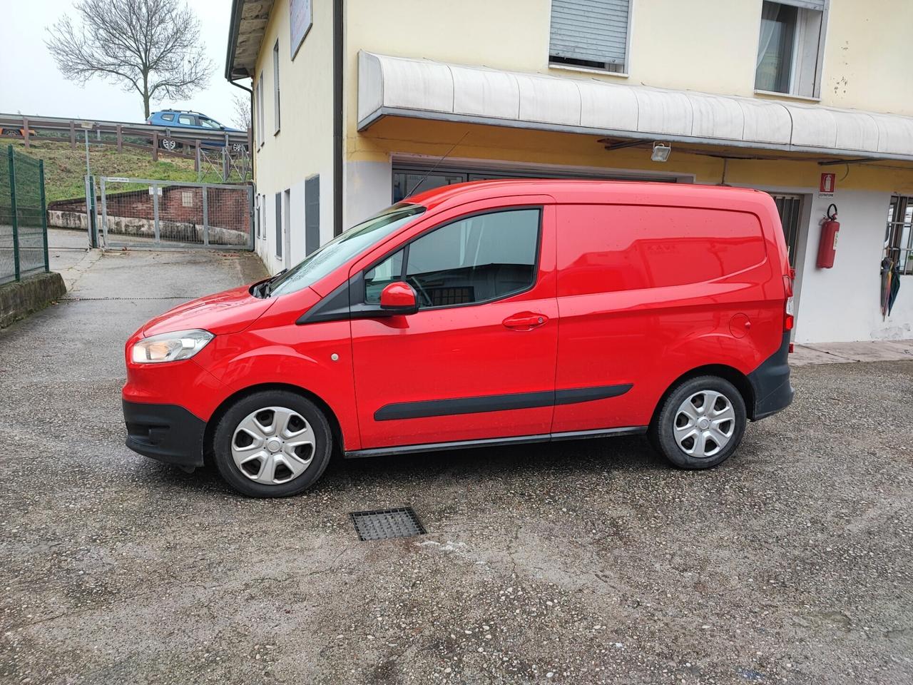 Ford Courier Euro 6B Tdci