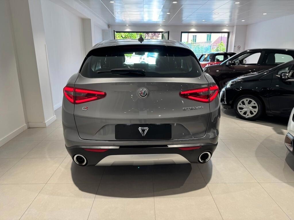 Alfa Romeo Stelvio 2.2 Turbodiesel 210 CV AT8 Q4 Super