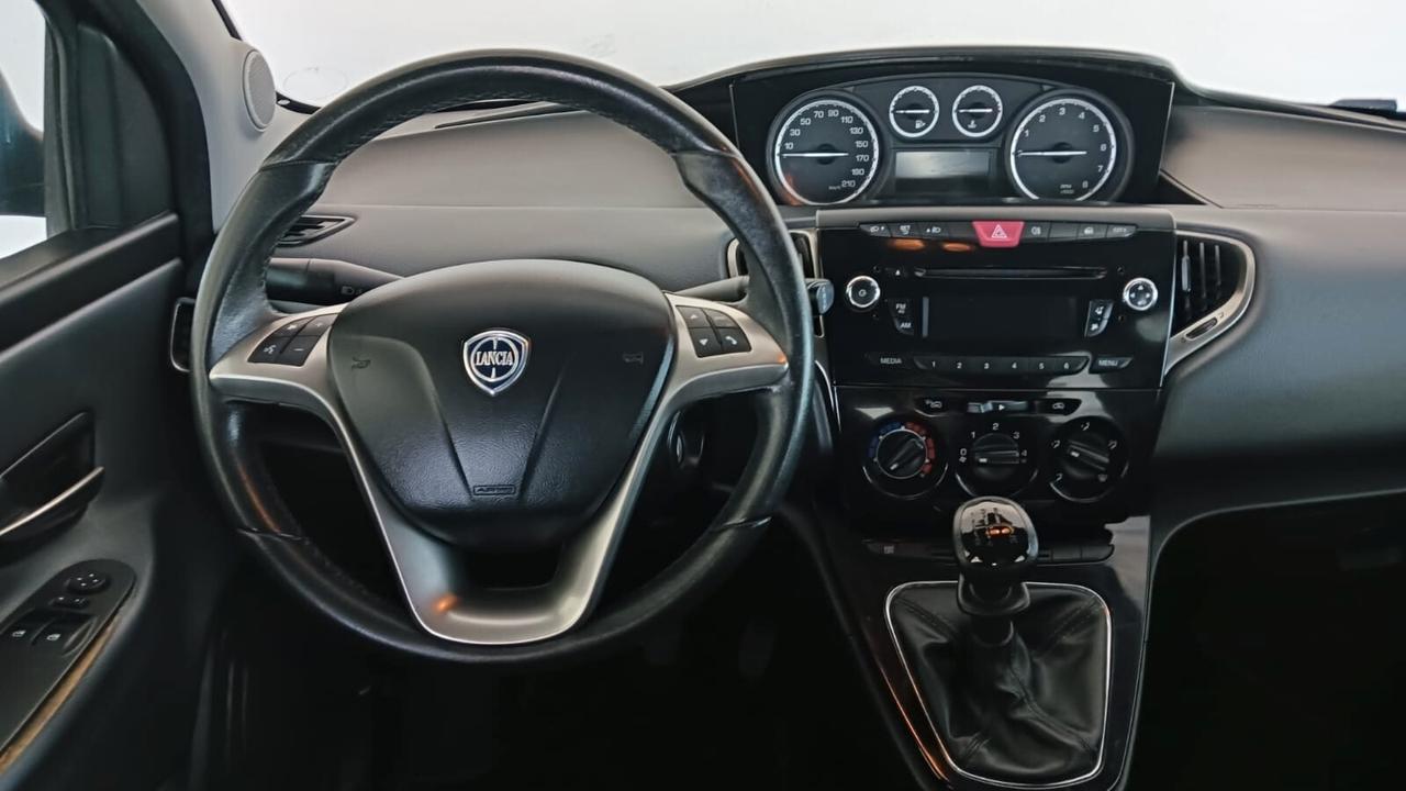 Lancia Ypsilon 1.2 69 CV 5 porte Platinum