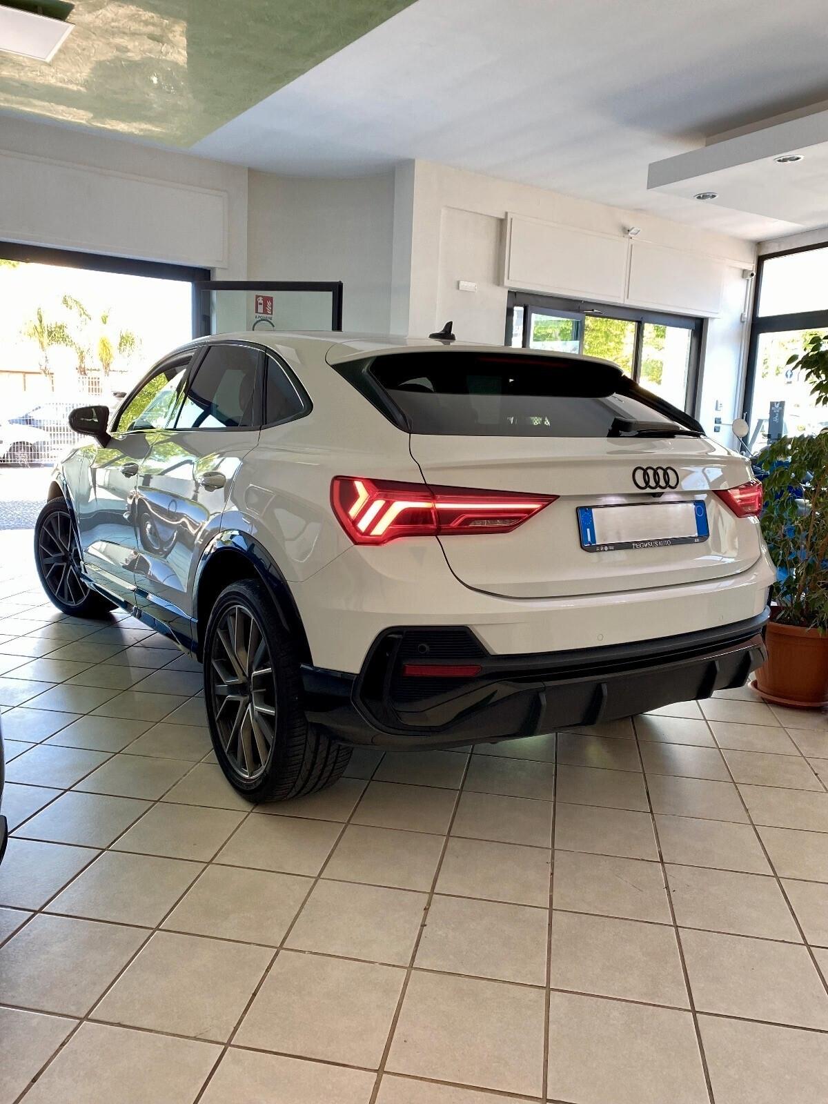Audi Q3 35 TDI S tronic Business