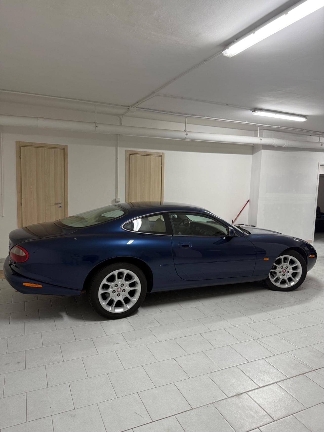 Jaguar XK XK8